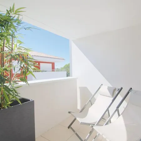 Apartment Appartement, Clim, Parking - 4 Pers. - Fr-1-874-7 Le Grau-du-Roi
